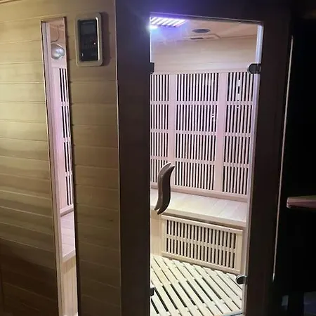 Avec Sauna 36m² 尼奥尔